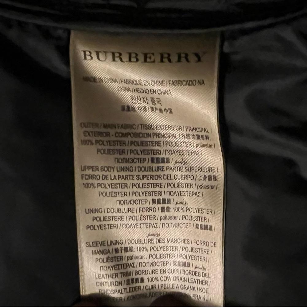 Burberry Black Puffer Jacket with Modern Quilting (SP) - Picture 12 of 14